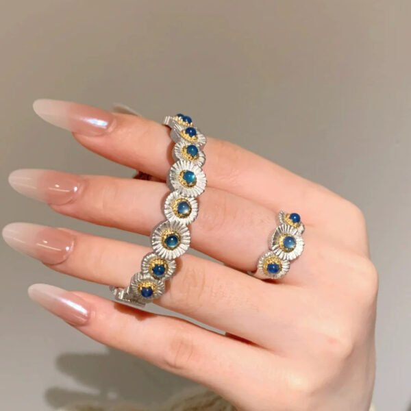 Bijoume Vintage Italian Italian Palace Blue Chalcedony Daisy Bracelet Floral Ring and Bracelet Pack fot Women
